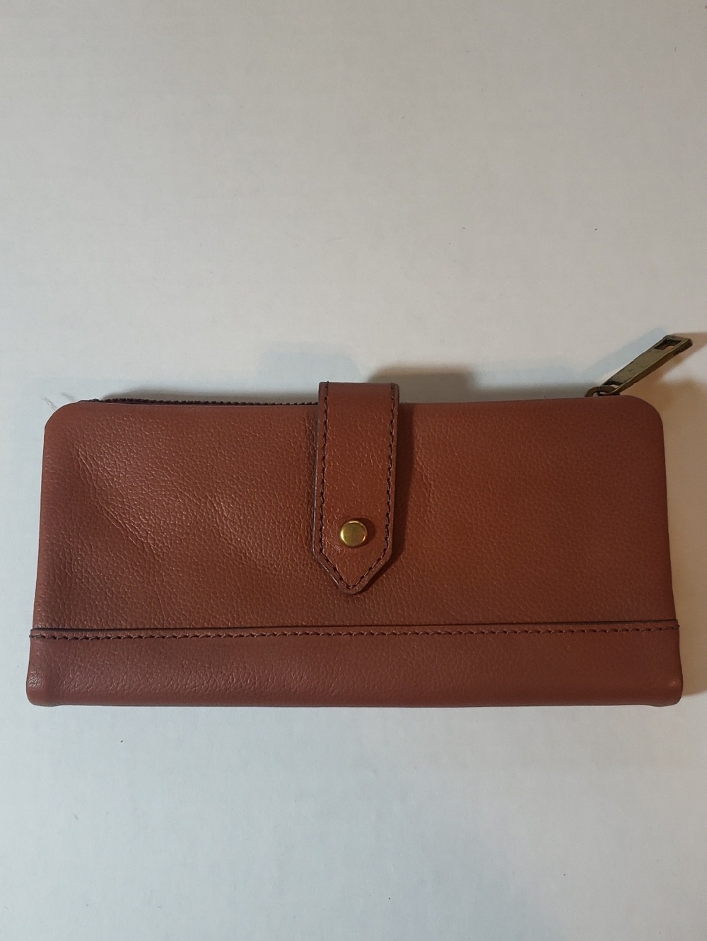 Fossil Lainie Women's Leather Zip Wallet in Medium Brown